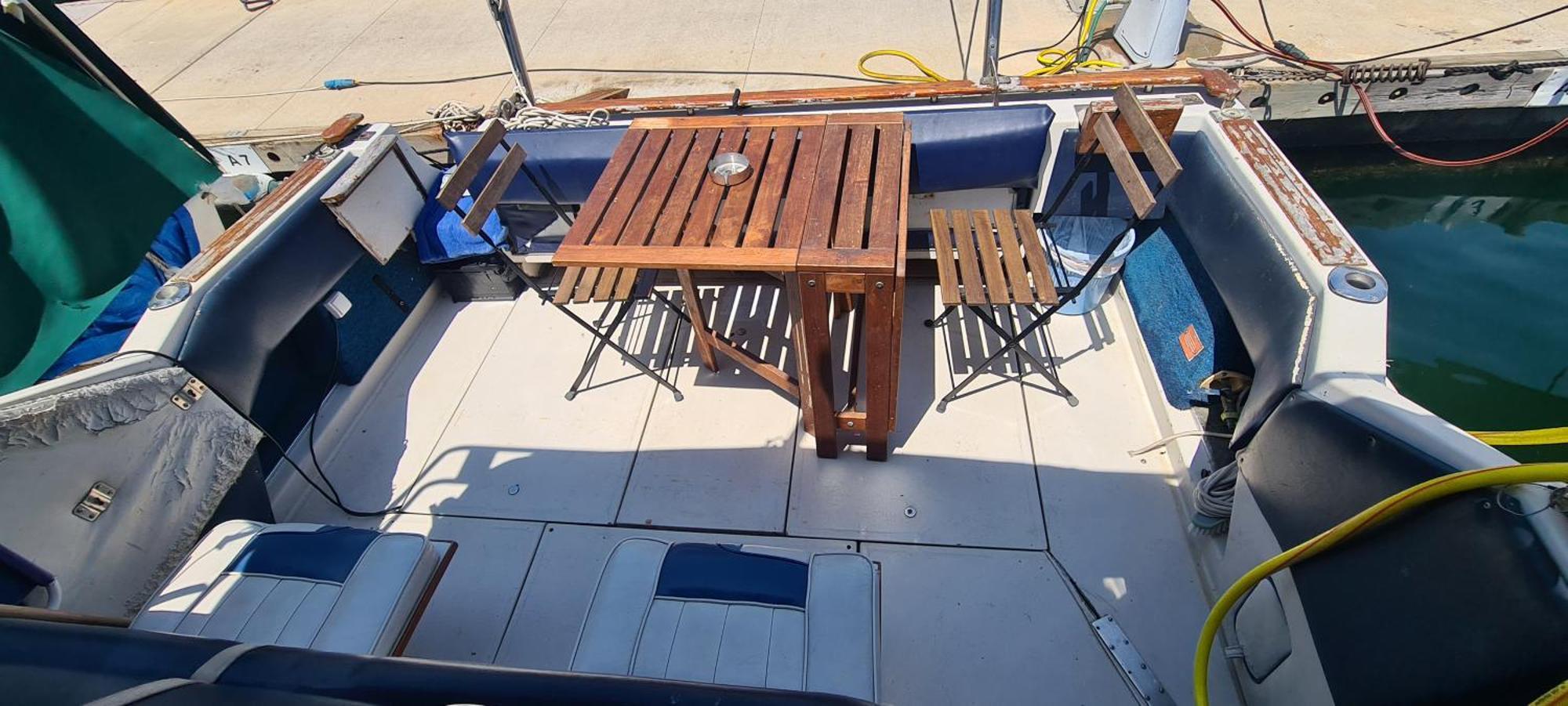 Boat To Sleep In Barcelona 호텔 산트 아드리아 데 베소스 외부 사진