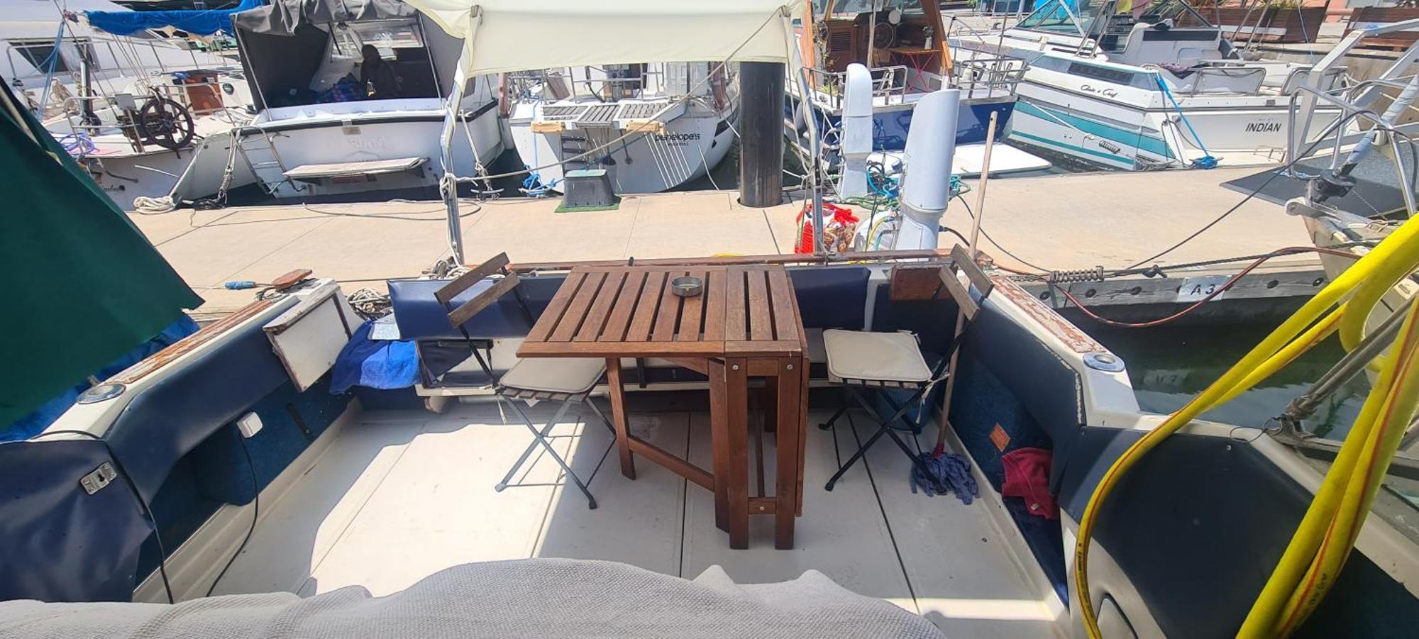 Boat To Sleep In Barcelona 호텔 산트 아드리아 데 베소스 외부 사진
